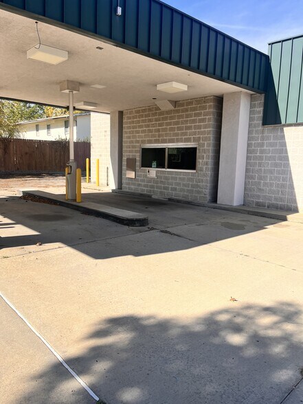 More Photos Of 111 4h Rd, Lansing Bank For Lease