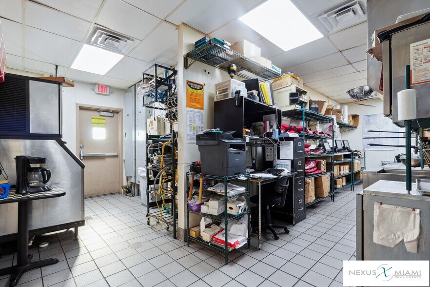 More Photos Of 2185 Post Oak, Marianna Fast Food For Sale