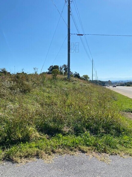 More Photos Of 0 Winfield Dunn Pkwy, Sevierville Land For Sale