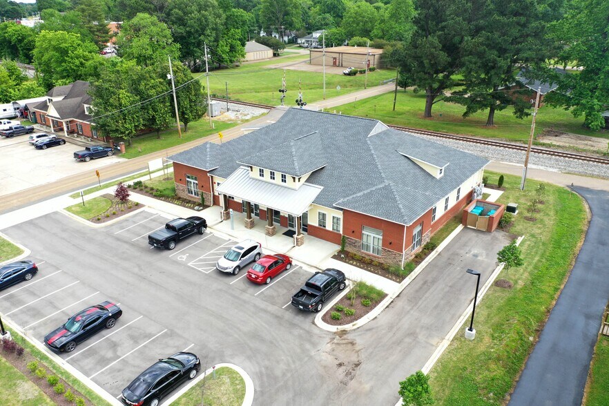 More Photos Of 6225 Greenlee St, Arlington Office For Sale