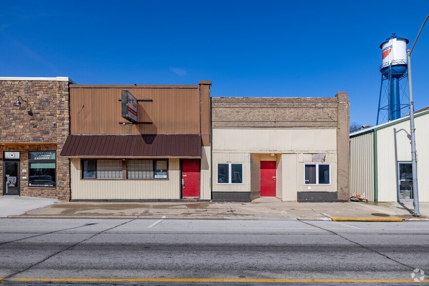 More Photos Of 435 Parker St, Stanhope Bar For Sale