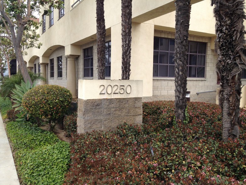 More Photos Of 20250 SW Acacia St, Newport Beach Loft Creative Space For Lease