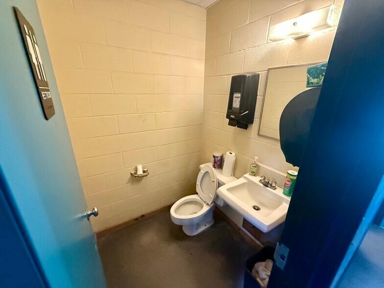 More Photos Of 315 Creamery Rd, South Ryegate Industrial For Sale