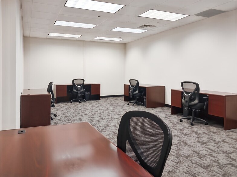 More Photos Of 14400 Metcalf Ave, Overland Park Coworking Space