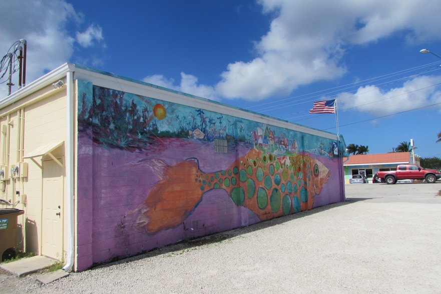 More Photos Of 4547 Pine Island Rd, Matlacha Storefront For Sale