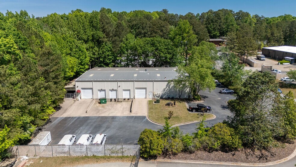 More Photos Of 9350 Industrial Ter, Alpharetta Warehouse For Sale