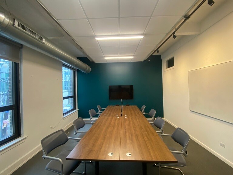 More Photos Of 1212 N Ashland Ave, Chicago Office For Lease