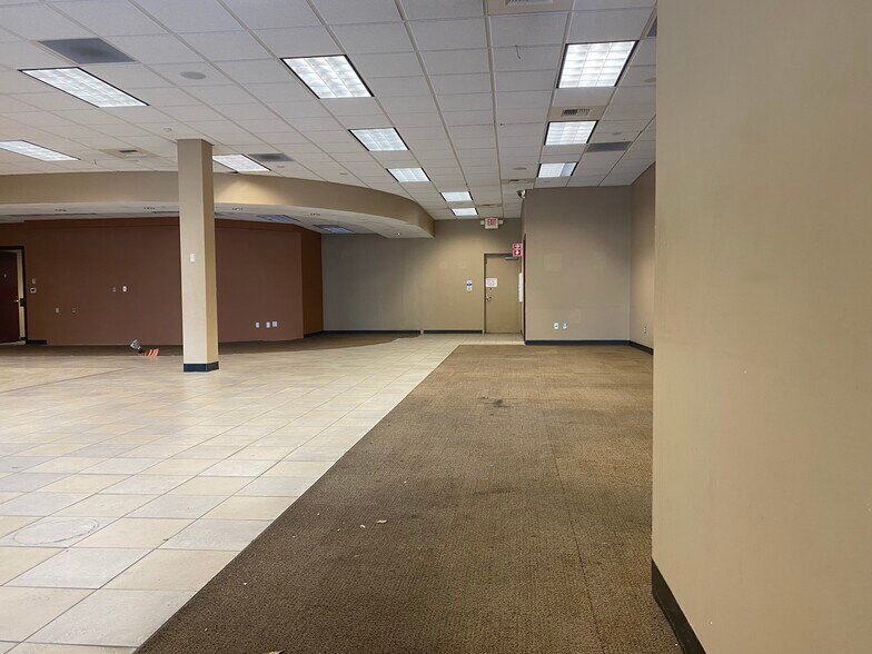 More Photos Of 2136 Railroad Ave, Pittsburg Bank For Lease