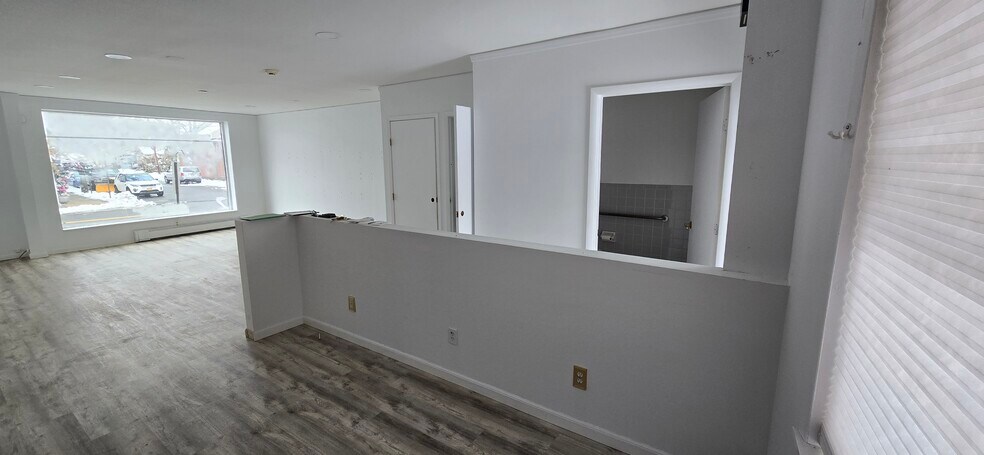 More Photos Of 639 Willis Ave, Williston Park Storefront For Sale