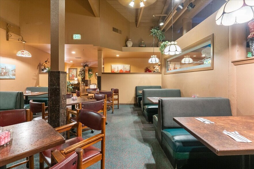More Photos Of 12555 W Bell Rd, Surprise Restaurant For Sale