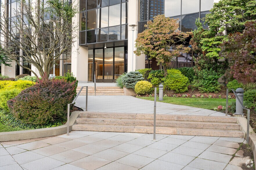 More Photos Of 44 S Broadway, White Plains Coworking Space