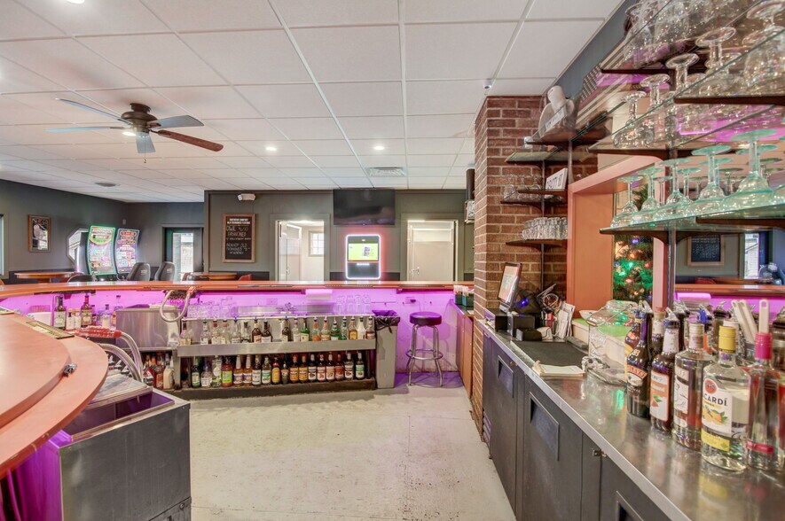 More Photos Of 617 E North St, Poynette Restaurant For Sale