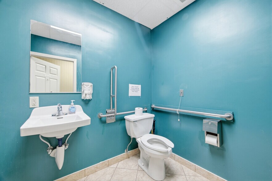 More Photos Of 80 Stonington Rd, Mystic Unknown For Lease