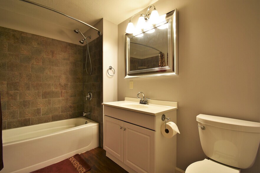 More Photos Of 281 Main St, Greenville Office For Sale