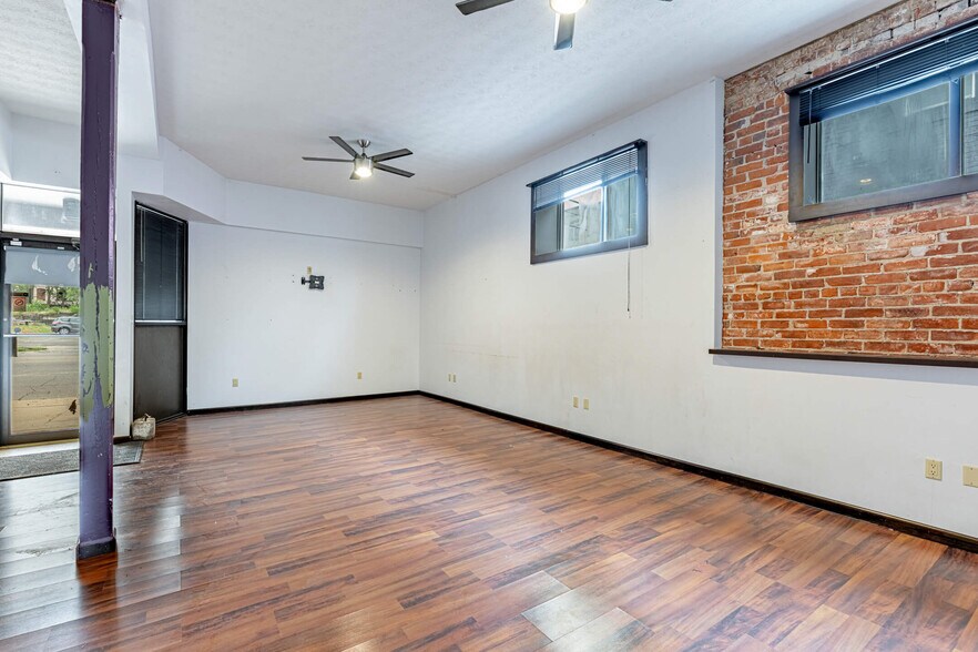 More Photos Of 1117 E 3rd St, Dayton Storefront Retail Office For Lease