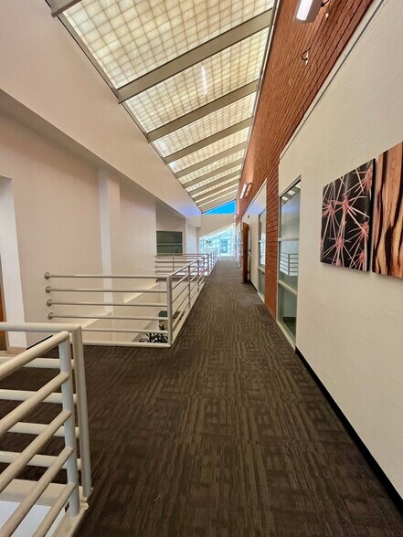 More Photos Of 7320 E Butherus Dr, Scottsdale Office For Lease