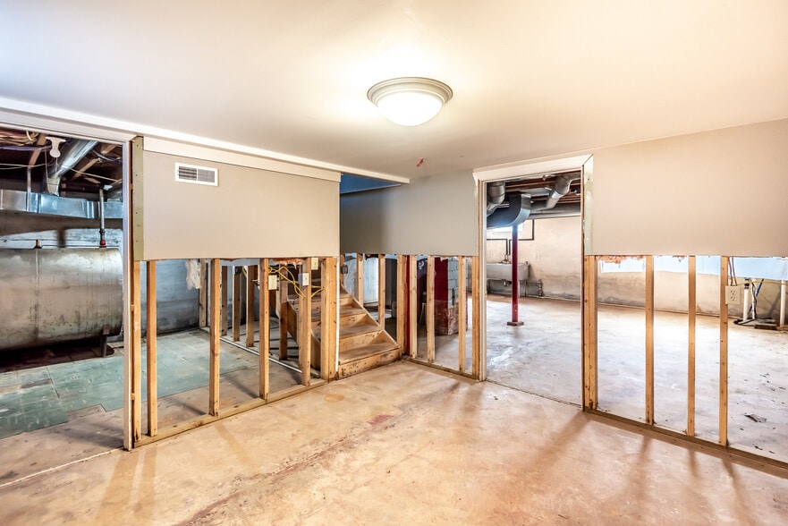 More Photos Of 3386 N State Route 123, Lebanon Office For Sale