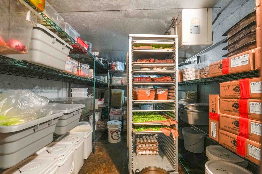 More Photos Of 33-18 Ditmars Blvd, Astoria Storefront Retail Residential For Lease