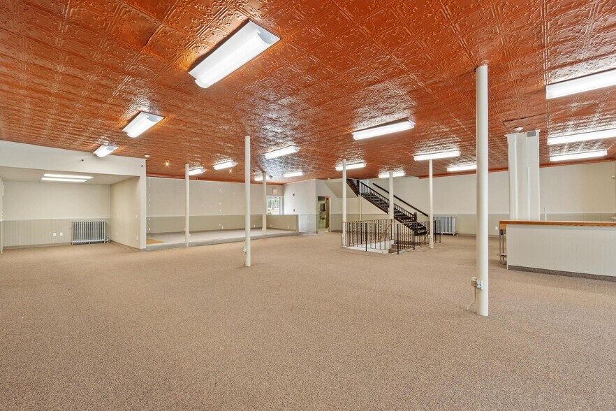 More Photos Of 91 Central St, Leominster Freestanding For Lease