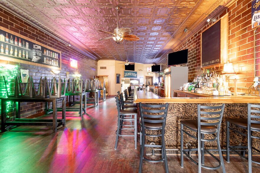 More Photos Of 118 W Clark St, Crown Point Office Residential For Sale