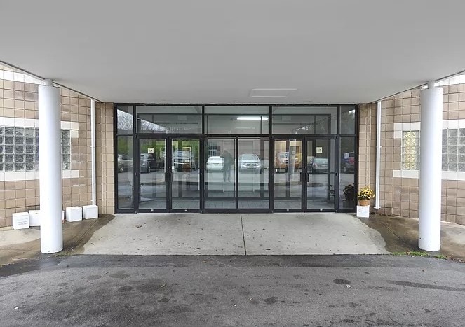 More Photos Of 301 Goode Way, Portsmouth Medical For Sale
