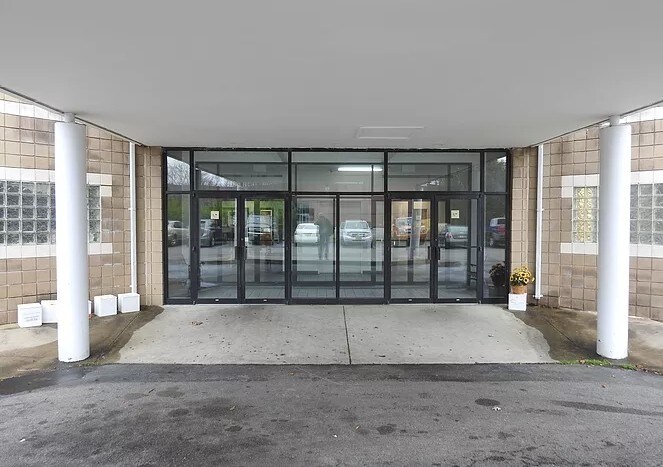 More Photos Of 301 Goode Way, Portsmouth Medical For Sale