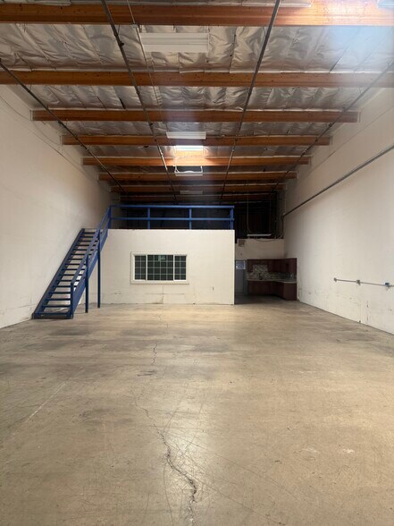 More Photos Of 12600 Westminster Ave, Garden Grove Warehouse For Sale