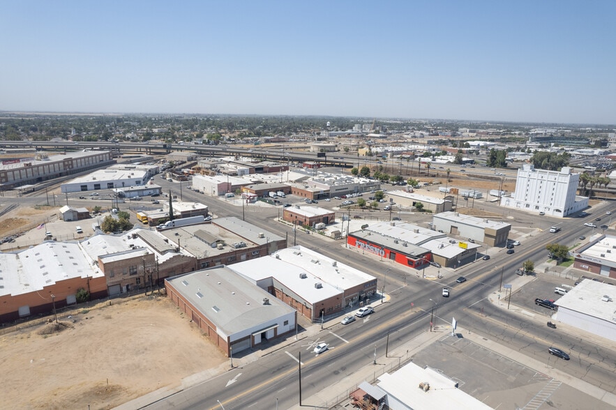 More Photos Of 135 Van Ness Ave, Fresno Warehouse For Lease