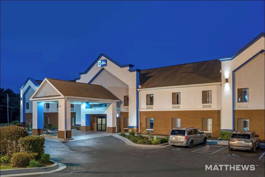 More Photos Of 100 Hunters Mountain Pky, Troy Hotel For Sale