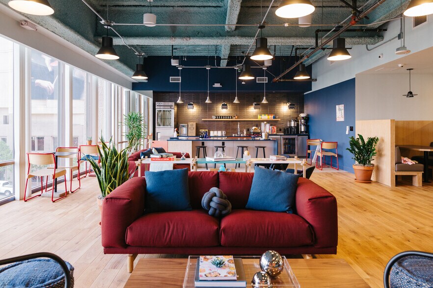 More Photos Of 600 B St, San Diego Coworking Space