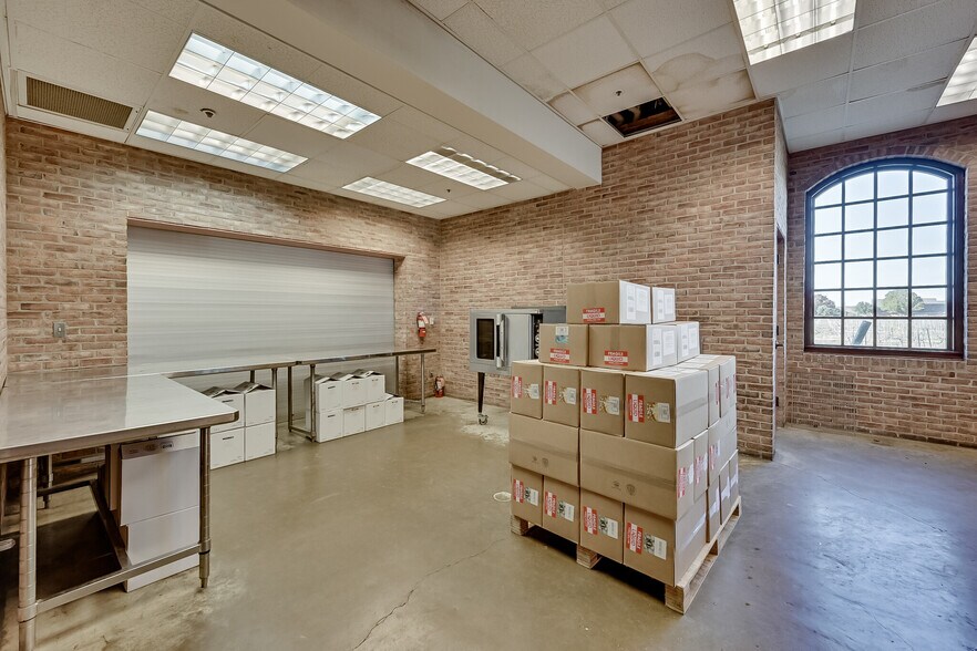 More Photos Of 2000 Champagne Blvd, Grapevine Specialty For Sale