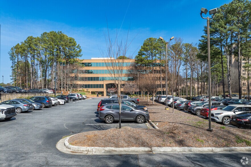 More Photos Of 3675 Crestwood Pkwy NW, Duluth Office Residential For Lease