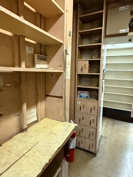 More Photos Of 4185-4187 Hamilton Ave, Cincinnati Storefront Retail Residential For Lease