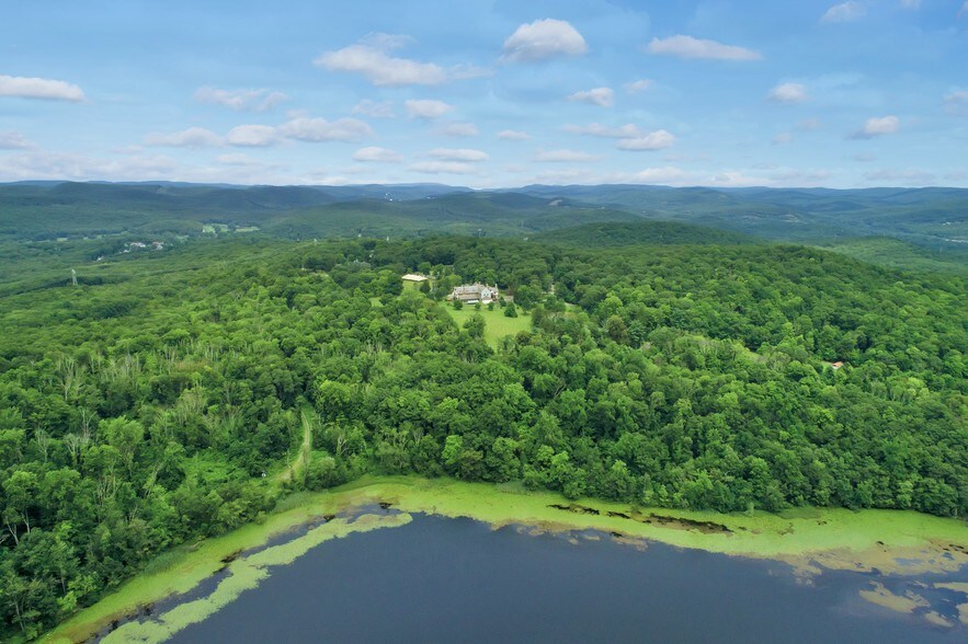More Photos Of 150 Sister Servants Ln, Sloatsburg Lodge Meeting Hall For Sale