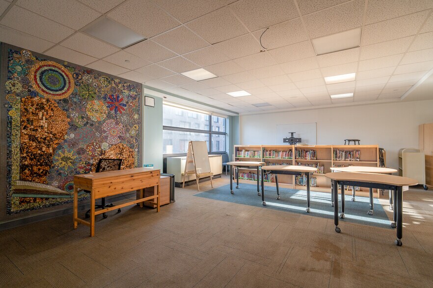 More Photos Of 297-299 N 7th St, Brooklyn Schools For Lease