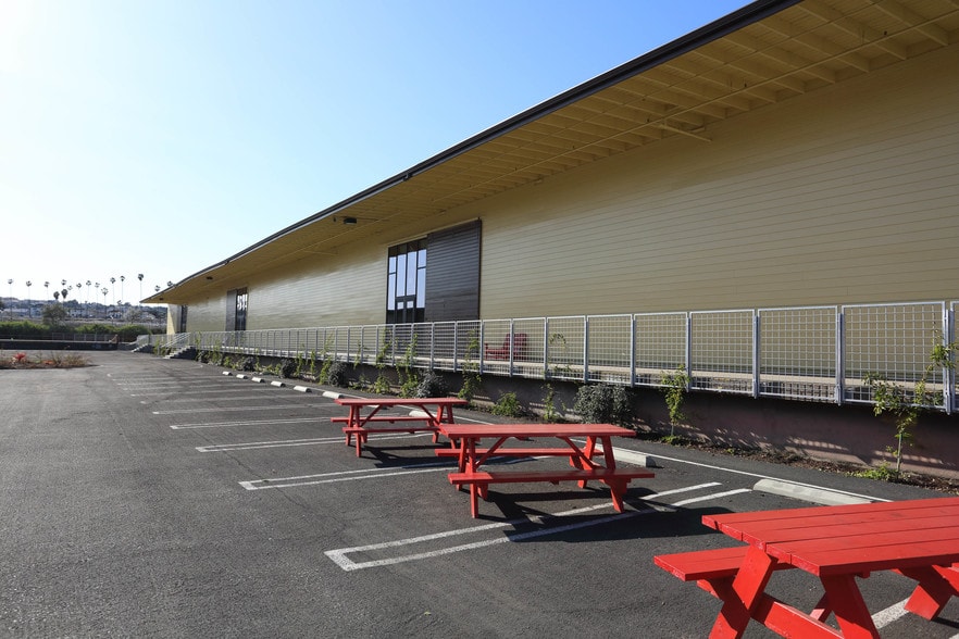 More Photos Of 112 E 22nd St, San Pedro Warehouse For Lease