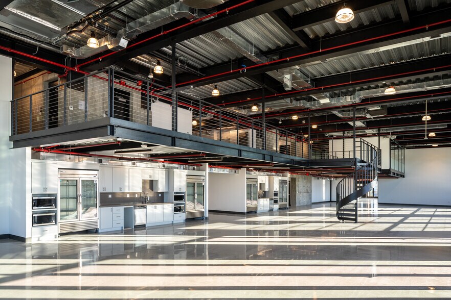 More Photos Of 136-142 Oregon St, El Segundo Research And Development For Lease