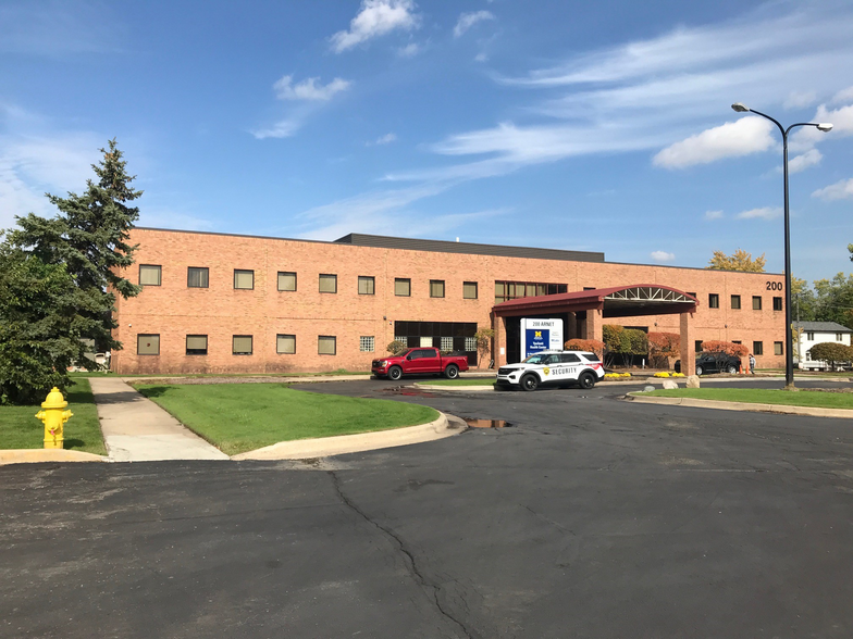 Primary Photo Of 200 Arnet St, Ypsilanti Medical For Lease