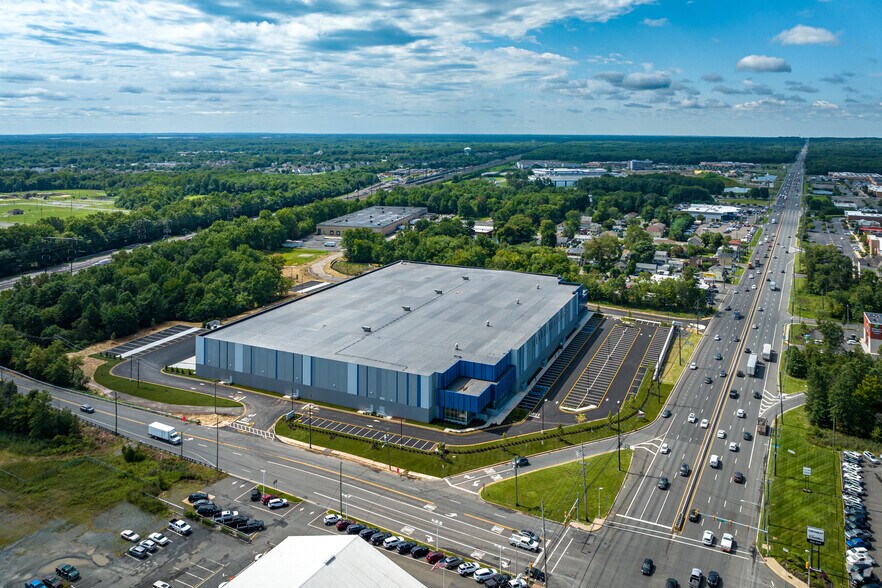More Photos Of 1980 U.S. Route 1, North Brunswick Warehouse For Lease