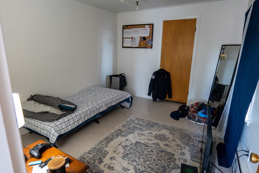 More Photos Of 4 Market Sq, Houlton Office For Sale