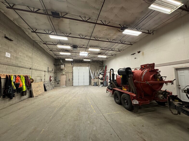 More Photos Of 4268-4272 W Nike Dr, West Jordan Distribution For Lease