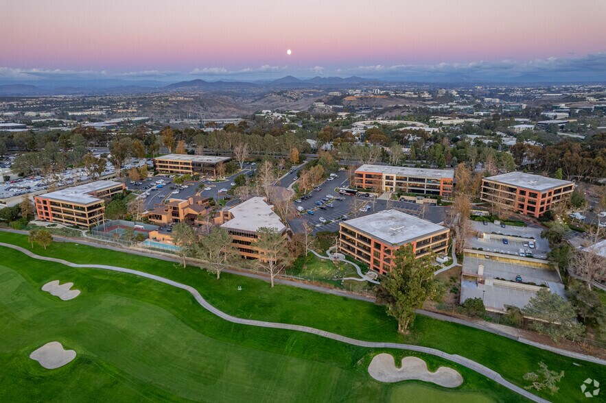 More Photos Of 3333 N Torrey Pines Ct, La Jolla Unknown For Lease