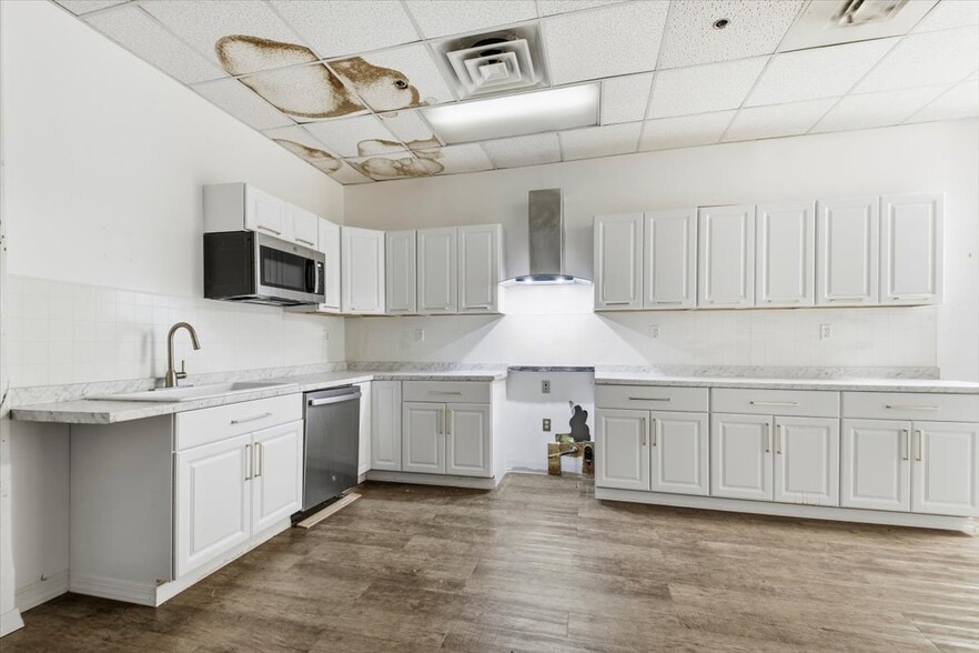 More Photos Of 16-22 E Union St, Wilkes-Barre Apartments For Sale