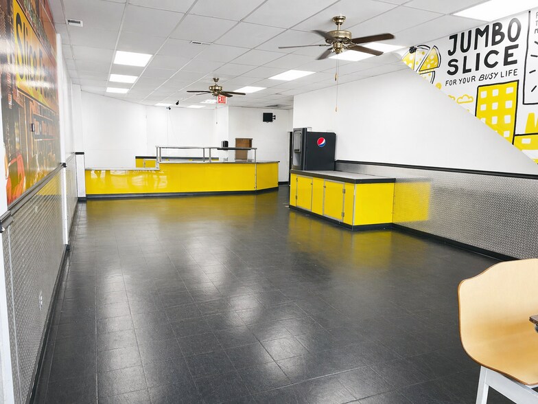 More Photos Of 3435 1/2 W 26th St, Chicago Storefront Retail Office For Lease