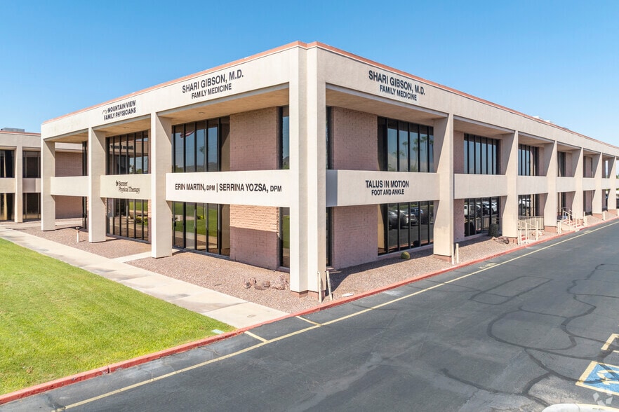 Primary Photo Of 5111 N Scottsdale Rd, Scottsdale Medical For Lease