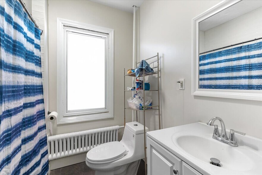 More Photos Of 205 Philadelphia Ave, Egg Harbor City Apartments For Sale