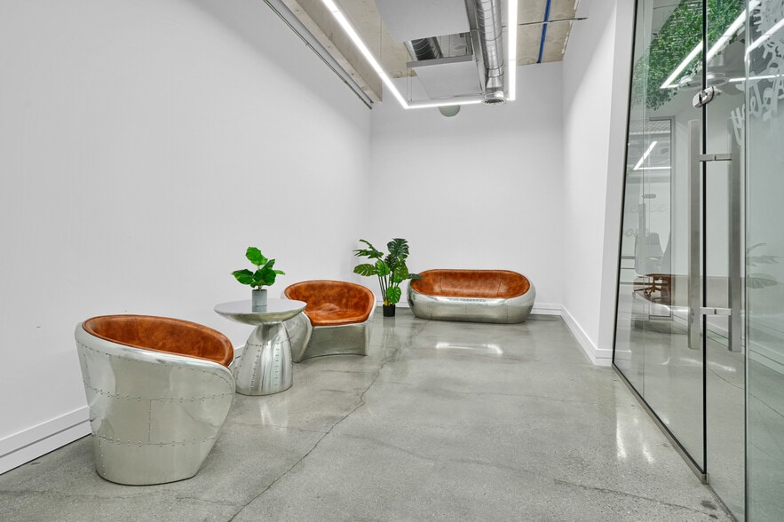 More Photos Of 2550 NW 100th Ave, Doral Office Residential For Lease