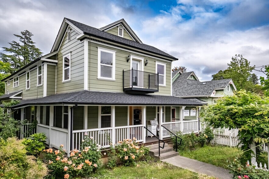 Primary Photo Of 230 Center St, Healdsburg Office For Lease