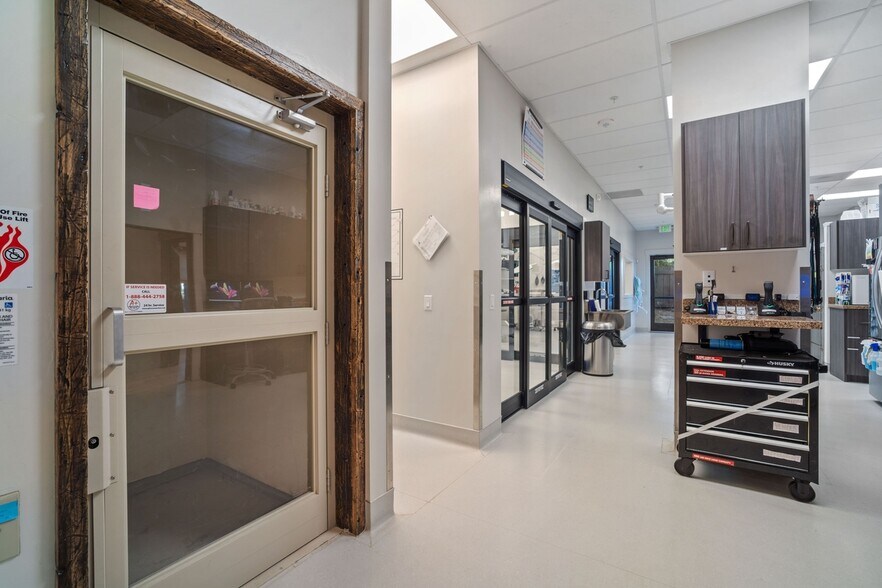 More Photos Of 5373 Highway 224, Park City Medical For Sale
