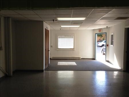 More Photos Of 11503 Strang Line Rd, Olathe Warehouse For Lease